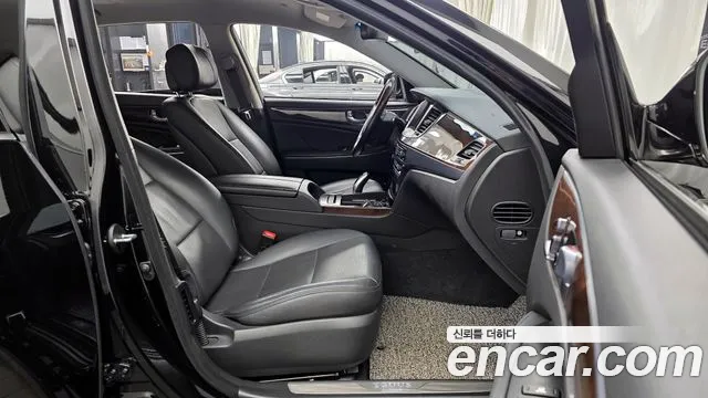 Hyundai Equus 2015 — фото 11
