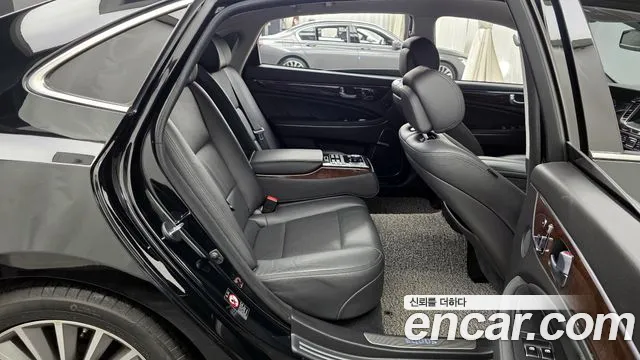 Hyundai Equus 2015 — фото 12