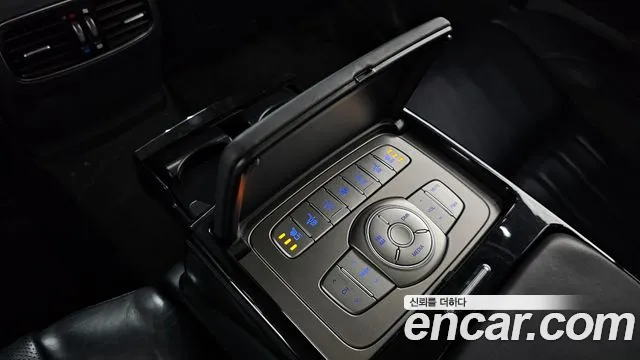 Hyundai Genesis 2013 — фото 18