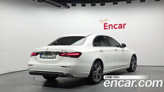 Mercedes-Benz E-Class 2021 — фото 2