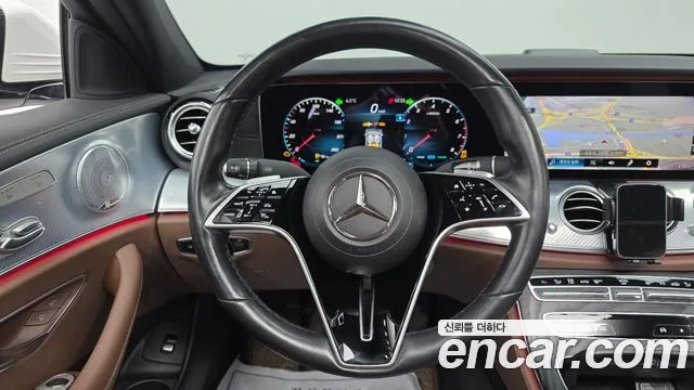Mercedes-Benz E-Class 2021 — фото 13
