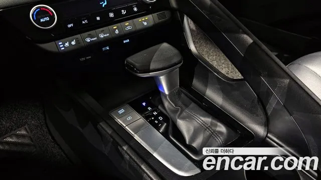 Hyundai AVANTE 2021 — фото 9