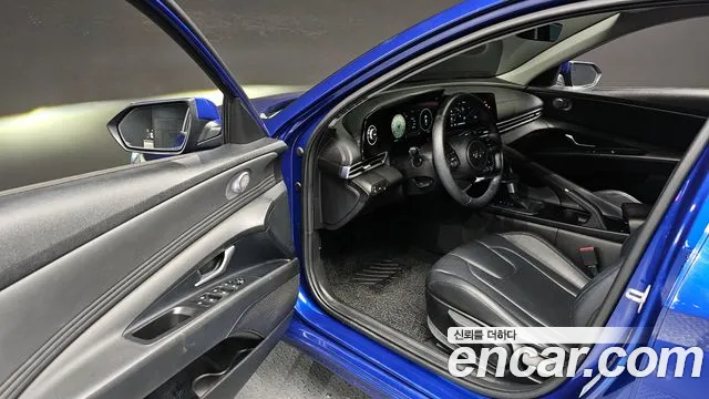 Hyundai AVANTE 2021 — фото 11