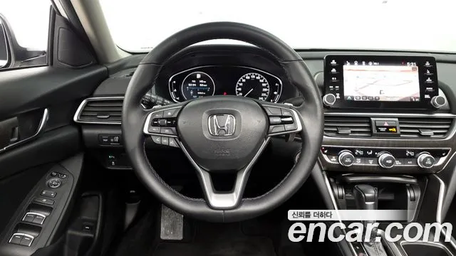 Honda Accord 2018 — фото 13