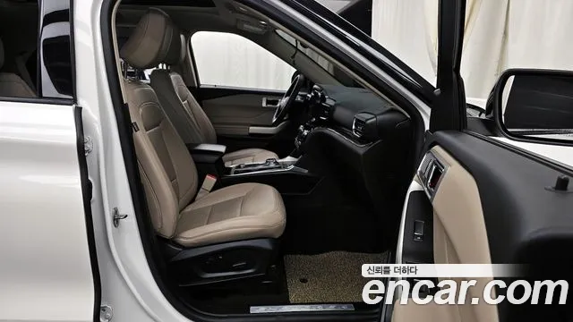Ford Explorer 2021 — фото 11