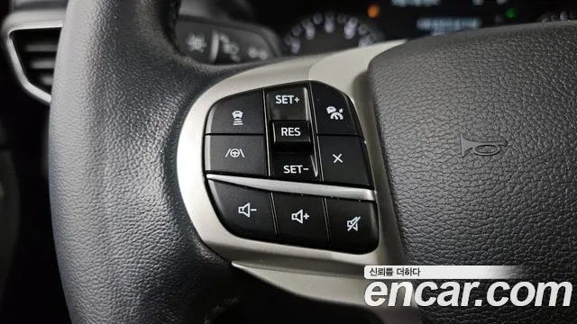 Ford Explorer 2021 — фото 17