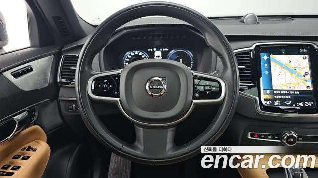Volvo XC90 2021 — фото 13