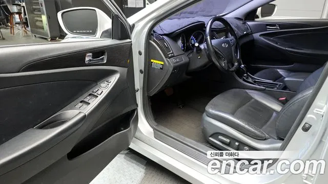 Hyundai Sonata 2014 — фото 11