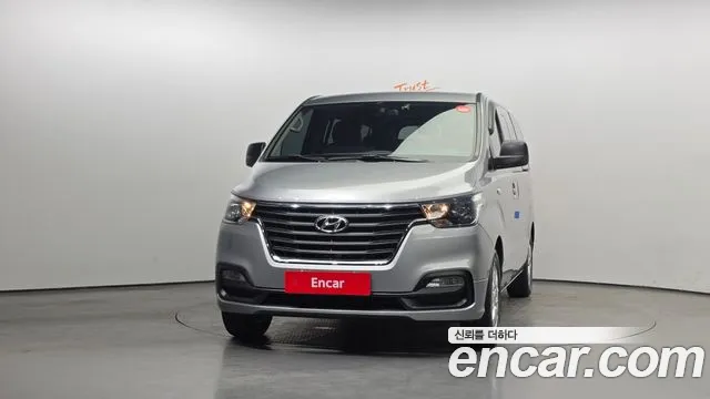 Hyundai Starex 2018 — фото 3