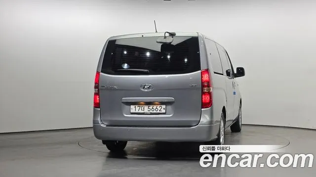 Hyundai Starex 2018 — фото 4