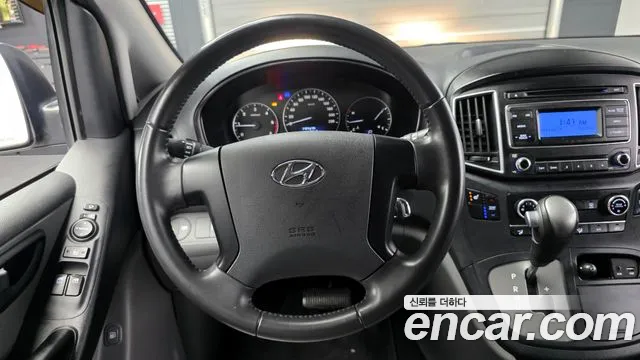 Hyundai Starex 2018 — фото 13