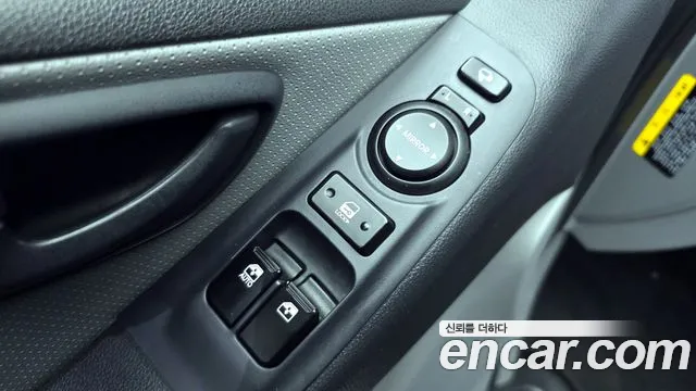Hyundai Starex 2018 — фото 14
