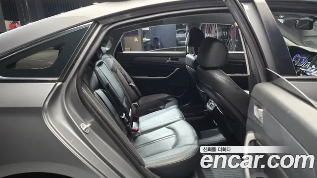 Hyundai Sonata 2018 — фото 12