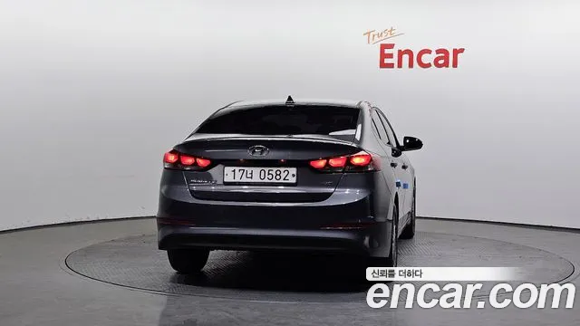 Hyundai AVANTE 2017 — фото 4