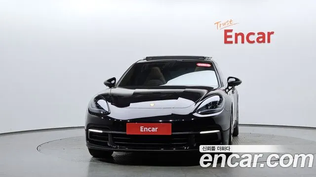 Porsche Panamera 2018 — фото 2