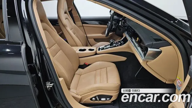 Porsche Panamera 2018 — фото 10