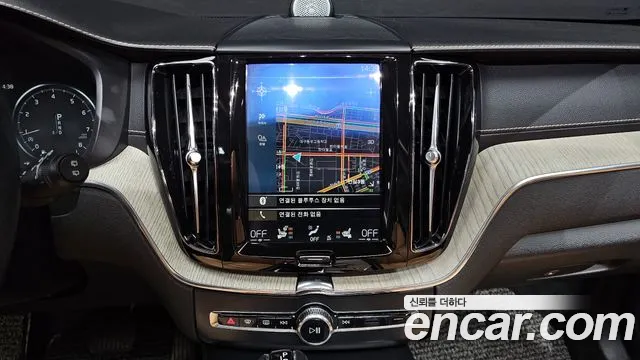 Volvo XC60 2019 — фото 14