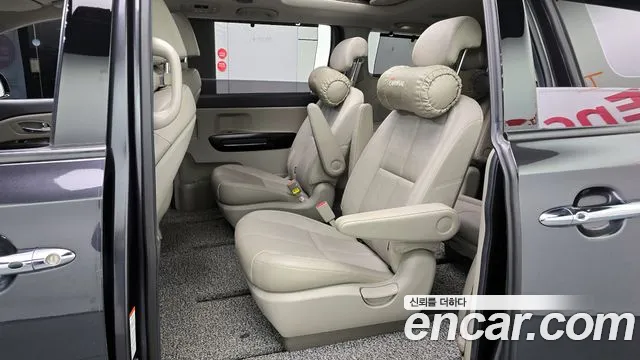 Kia Canival 2019 — фото 12