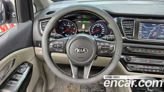 Kia Canival 2019 — фото 14