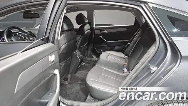 Hyundai Sonata 2019 — фото 11