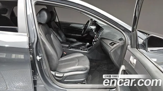 Hyundai Sonata 2019 — фото 12