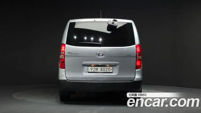 Hyundai Starex 2019 — фото 4