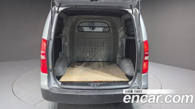 Hyundai Starex 2019 — фото 20