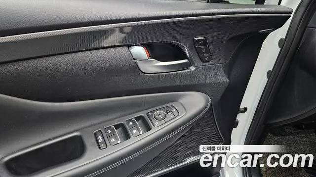 Hyundai Santafe 2021 — фото 16