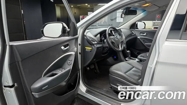 Hyundai Santafe 2016 — фото 11