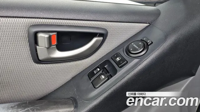 Hyundai Starex 2008 — фото 17
