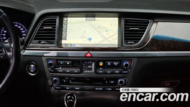 Hyundai Genesis 2016 — фото 14