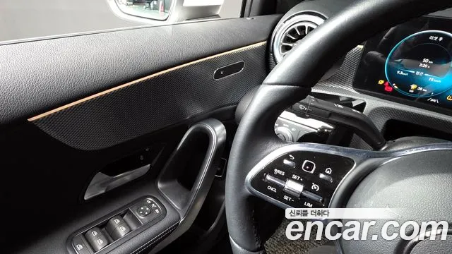 Mercedes-Benz A-Class 2022 — фото 19