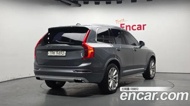 Volvo XC90 2018 — фото 2