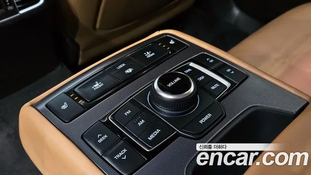 Hyundai Genesis 2016 — фото 19