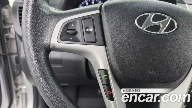 Hyundai Accent 2012 — фото 13