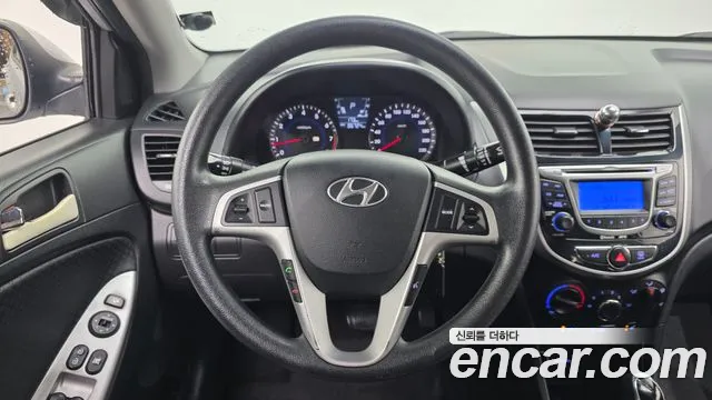 Hyundai Accent 2012 — фото 14