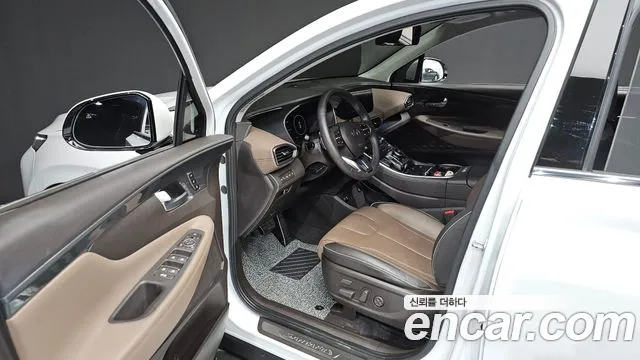 Hyundai Santafe 2021 — фото 10