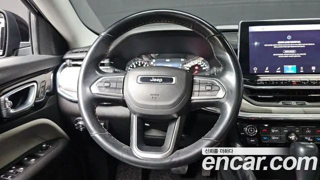 Jeep Compass 2022 — фото 11
