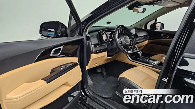 Kia Canival 2022 — фото 10