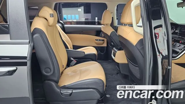 Kia Canival 2022 — фото 12