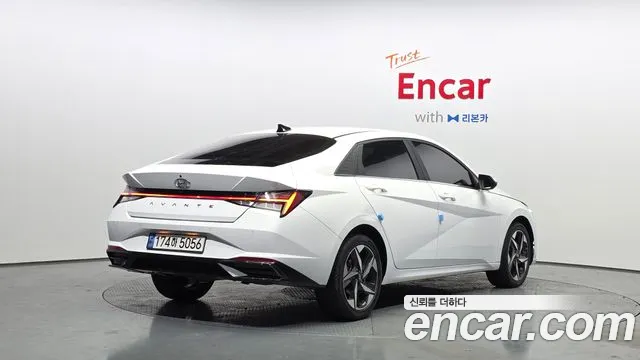 Hyundai AVANTE 2023 — фото 2