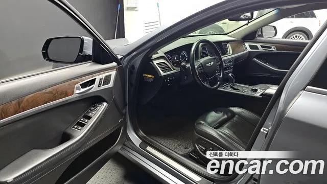 Hyundai Genesis 2014 — фото 10