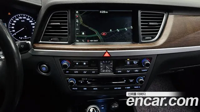 Hyundai Genesis 2014 — фото 14