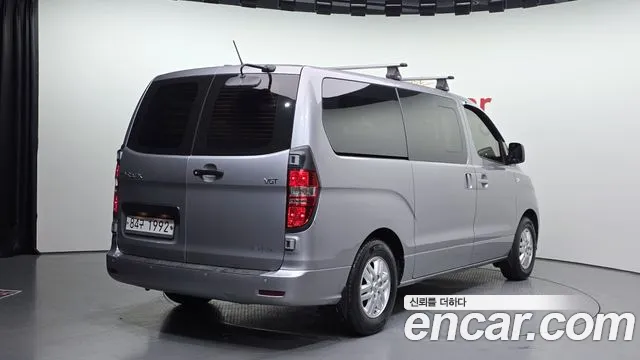 Hyundai Starex 2020 — фото 2