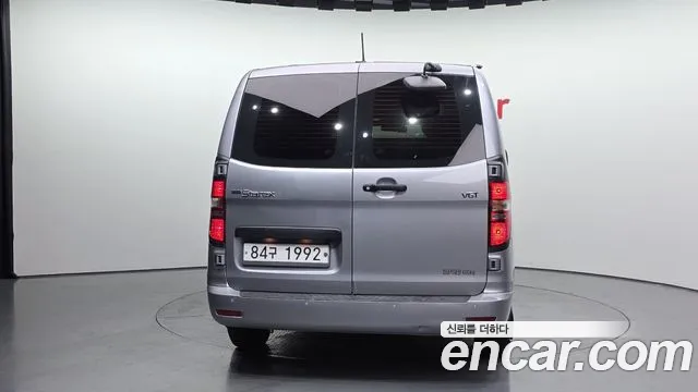 Hyundai Starex 2020 — фото 4
