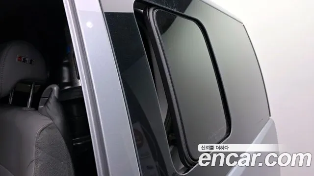 Hyundai Starex 2020 — фото 16