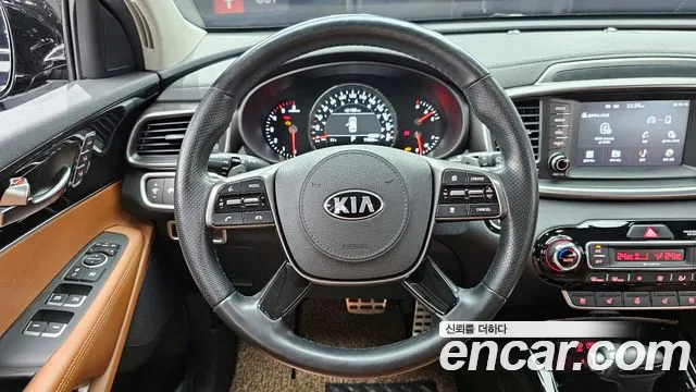 Kia Sorento 2018 — фото 13