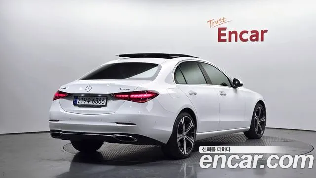 Mercedes-Benz C-Class 2023 — фото 2