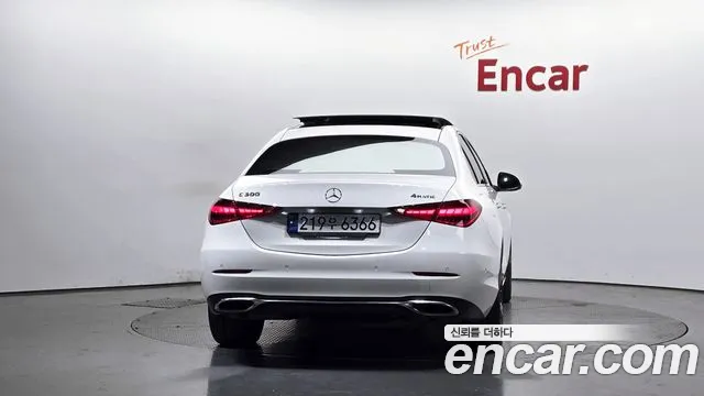 Mercedes-Benz C-Class 2023 — фото 4