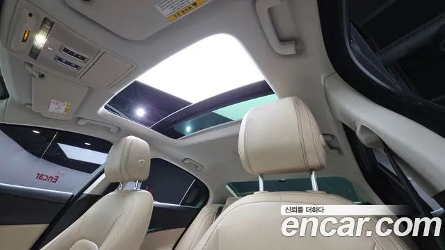 Jaguar XE 2016 — фото 11